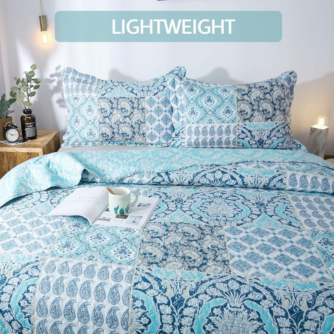 Light Blue Paisley Twin Quilt Set with Pillow Shams