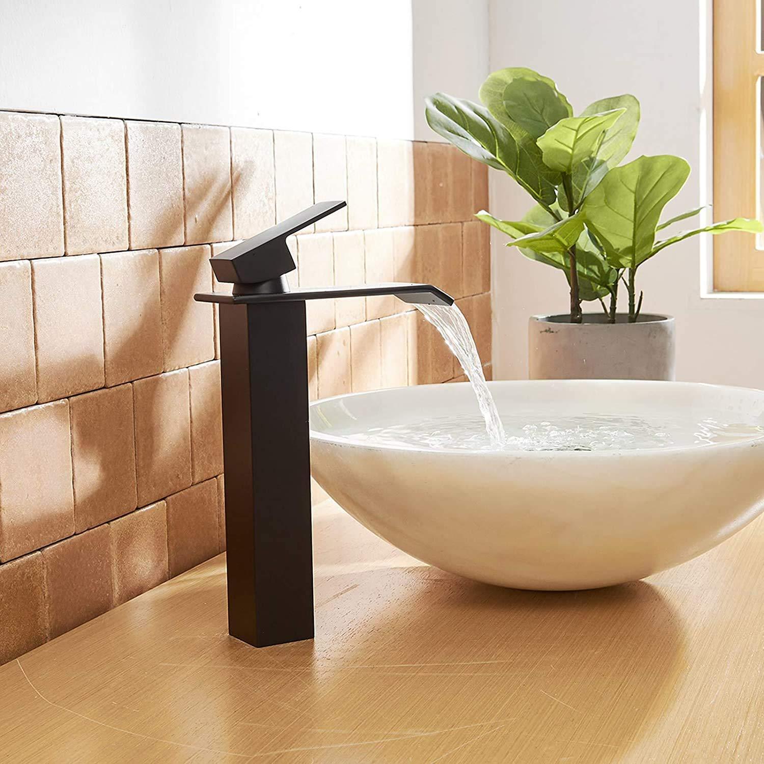 Vessel Sink Faucet Single-handle Bathroom Faucet with Drain Assembly