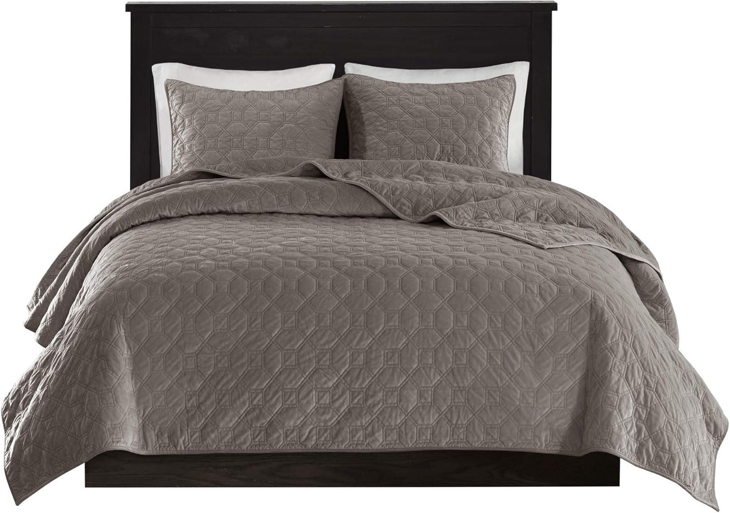 Harper 3 Piece Velvet Quilt Set