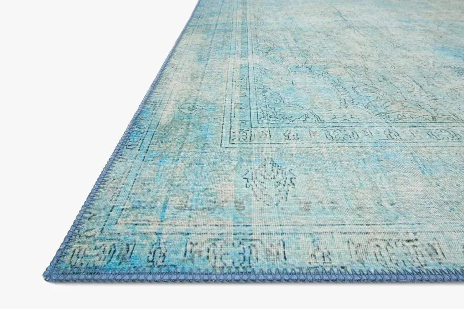 Aqua Floral Elegance Polyester 7'6" x 9'6" Area Rug