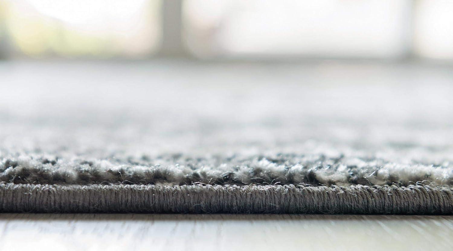 Unique Loom 5' 3 x 5' 3 Round Dark Gray Richmond Medallion Area Rug