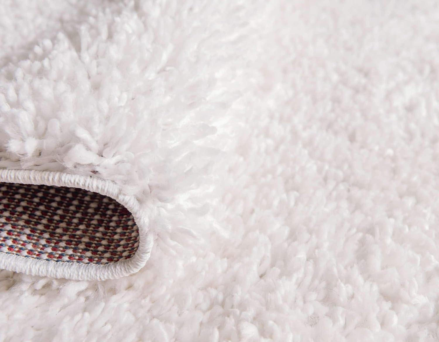 Unique Loom 4' 0 x 6' 0 Davos Shag White Area Rug