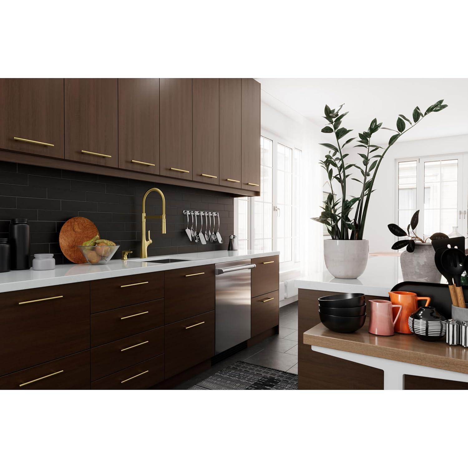 Ceylon Single Handle Culinary Pull Down Sprayer Kitchen Faucet in Brushed Gold