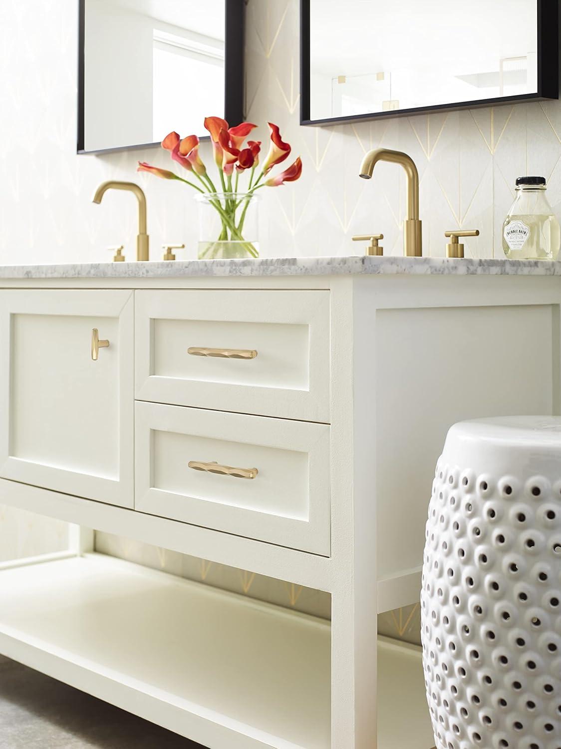 St. Vincent 1 7/16" Length Bar Knob