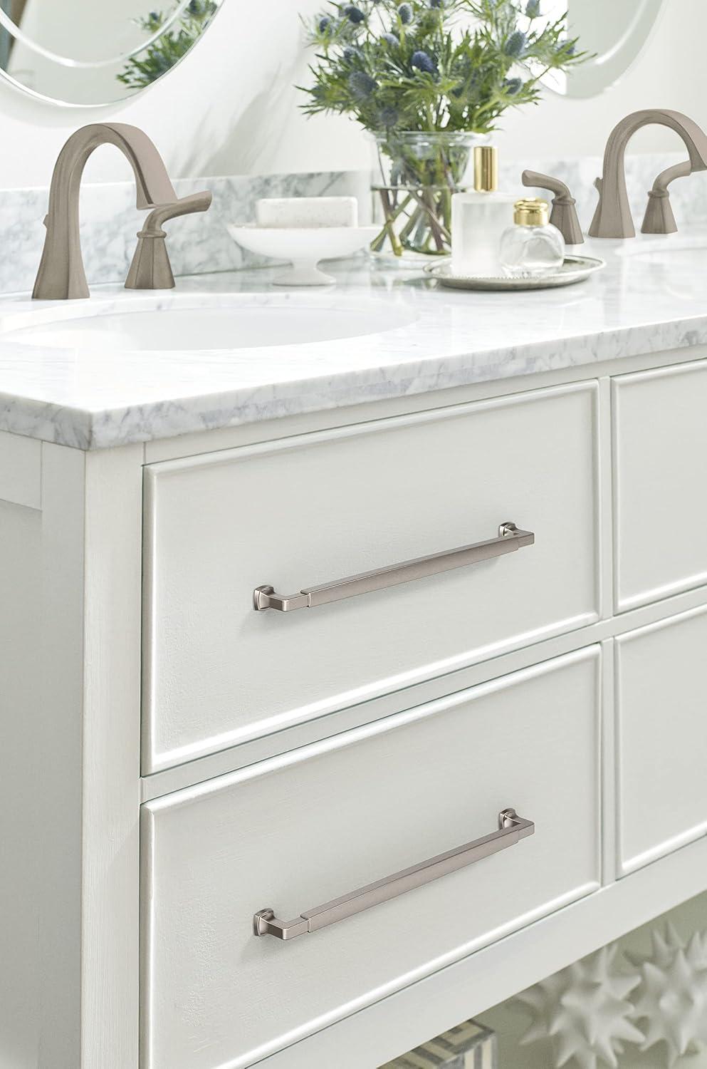 Stature Bar Pull