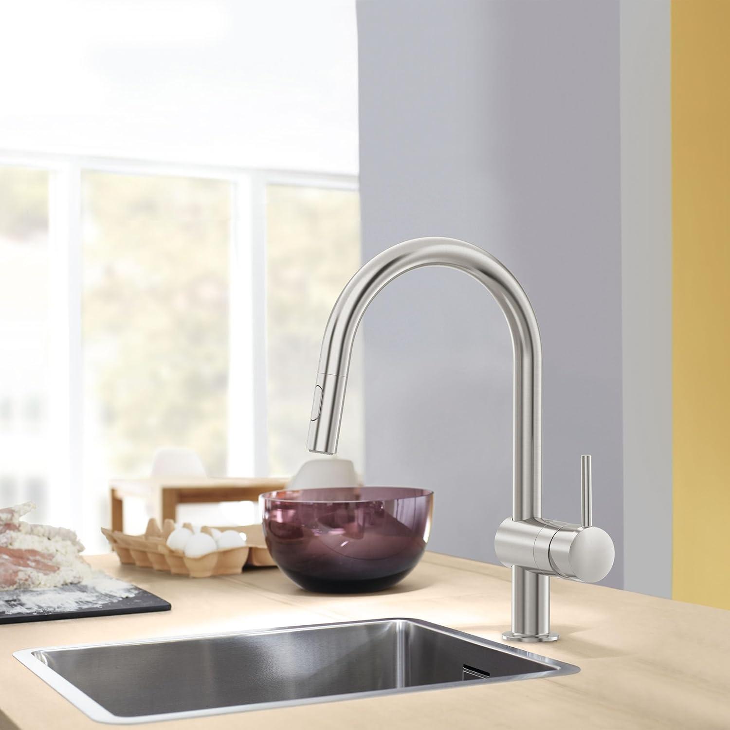 Stainless Steel Modern Pull-Out Spray Kitchen Faucet