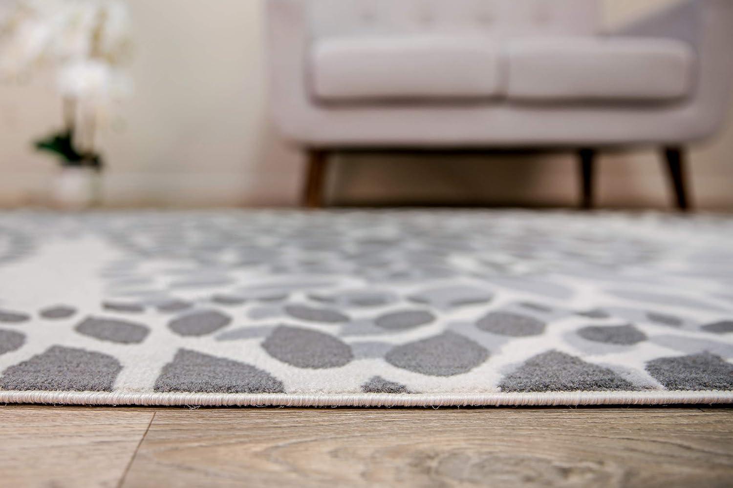 World Rug Gallery Modern Floral Circles Gray 2' x 3' Indoor Area Rug:  Botanical Pattern,  Low Pile,  Stain-Resistant