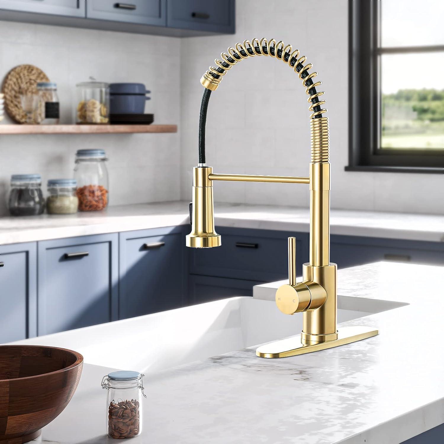 Polished Gold Stainless Steel Kitchen Faucet with Pull-out Spray