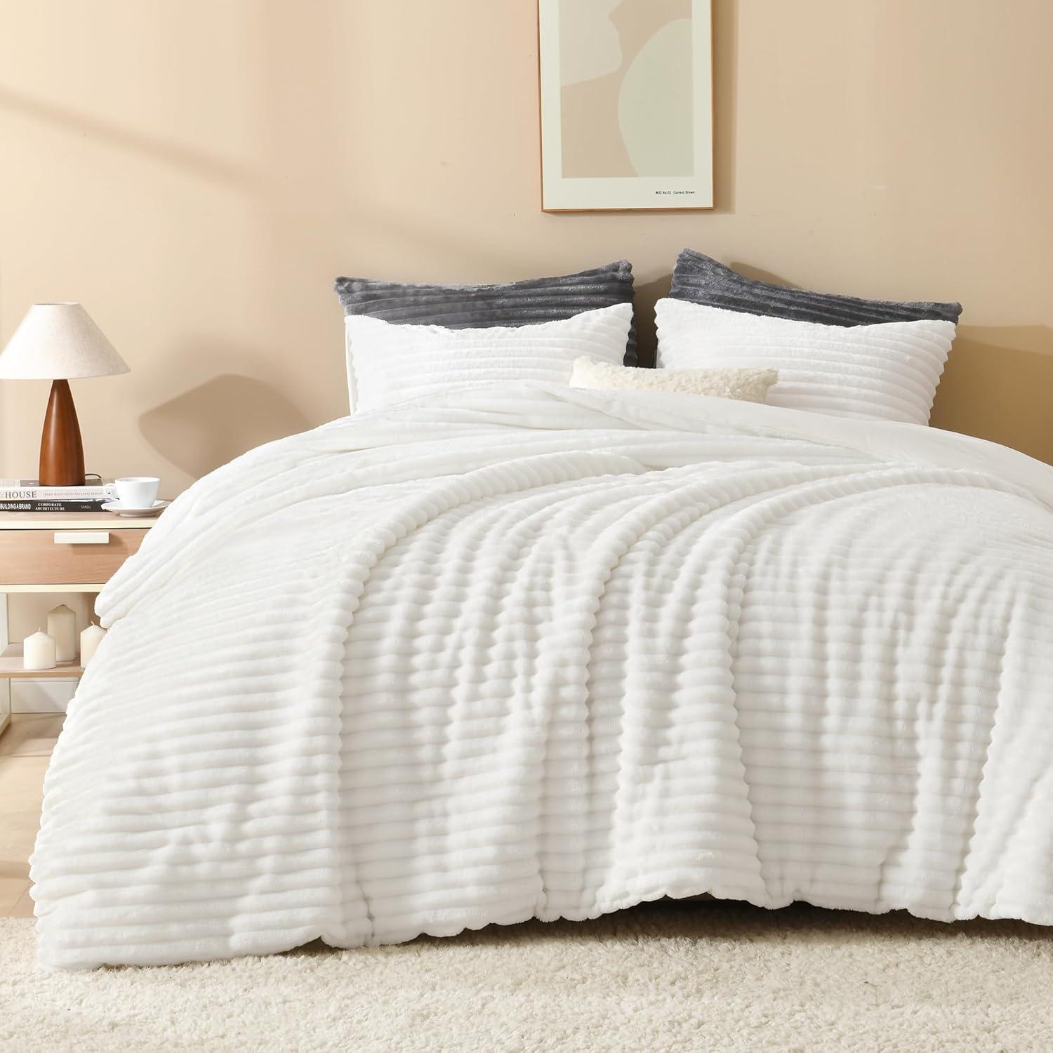 Andency Fluffy Queen Comforter Set, Super Soft White Comforters Queen Size, Winter Warm Fleece Faux Fur Bedding Set, Luxury Plush Fuzzy Bed Set 3 Pieces (1 Shaggy Comforter, 2 Pillowcases)