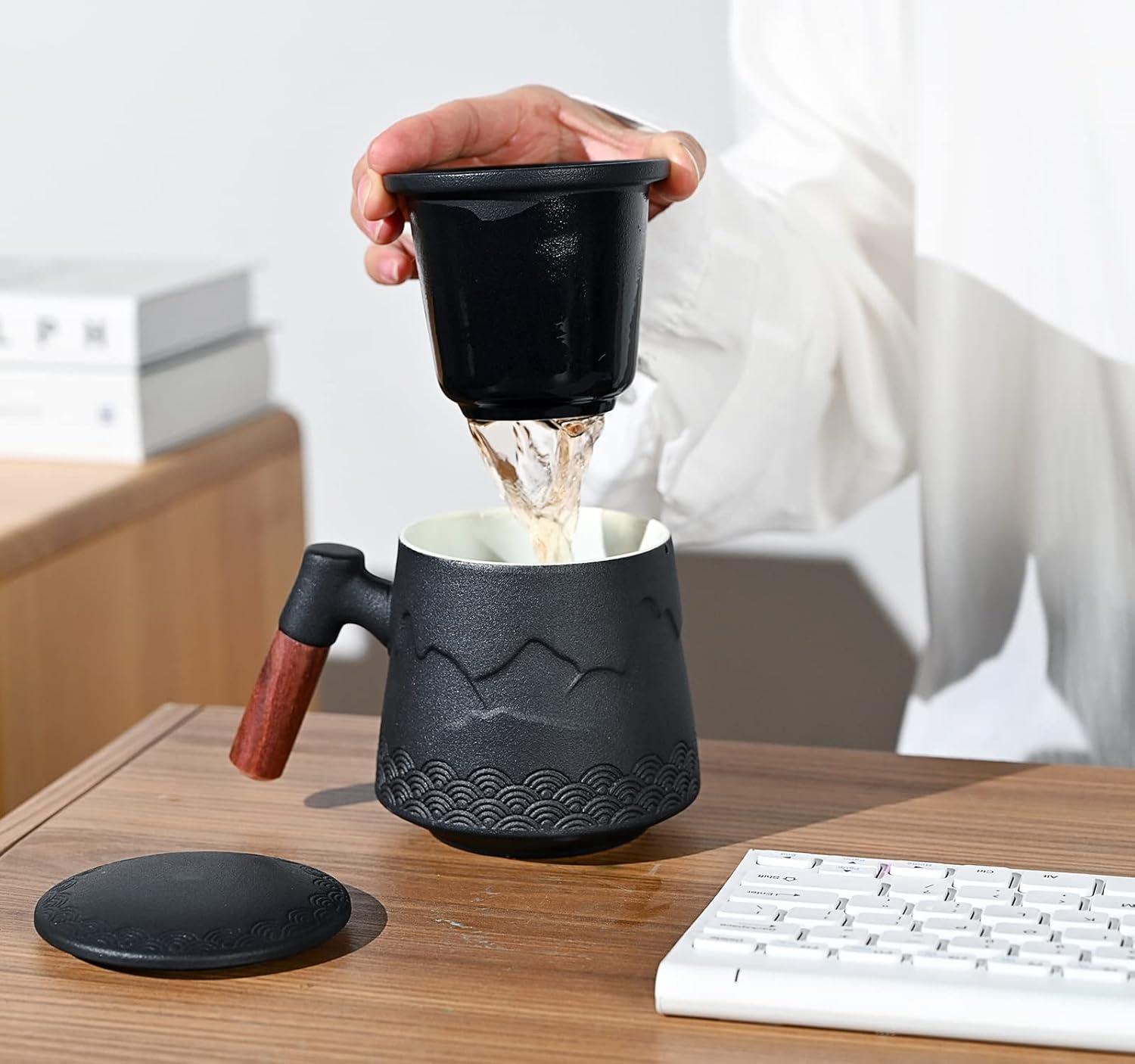 Tea Cup with Infuser and Lid, Gradual Mountain and Spray Tea Mug Cups with Infuser, Wood Handle Ceramic Coffee Mug with Lid Tea 430ml/14.50 OZ (Black)