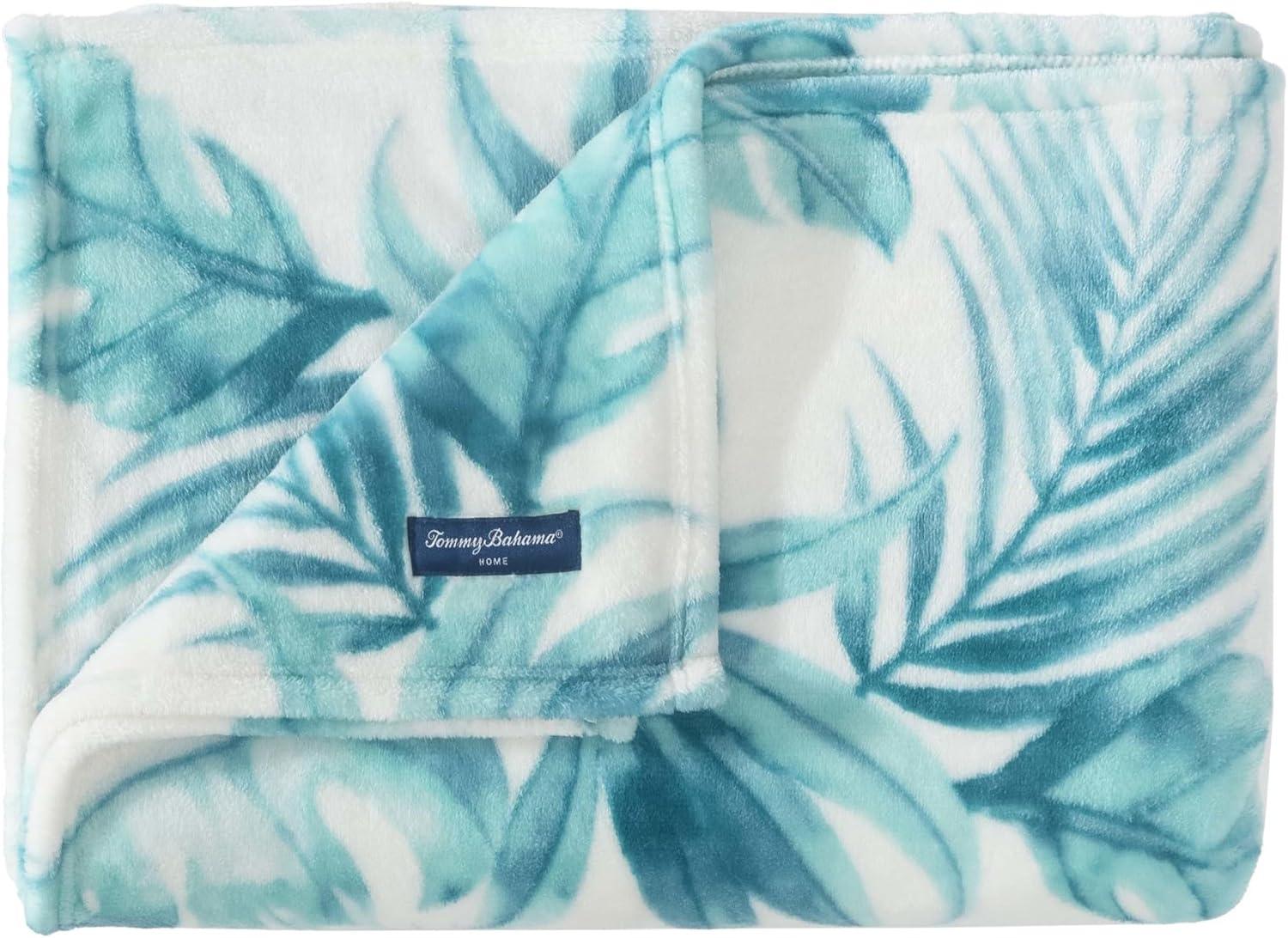 Waimea Bay Green Ultra Soft Plush Fleece Throw Blanket 50" x 70"