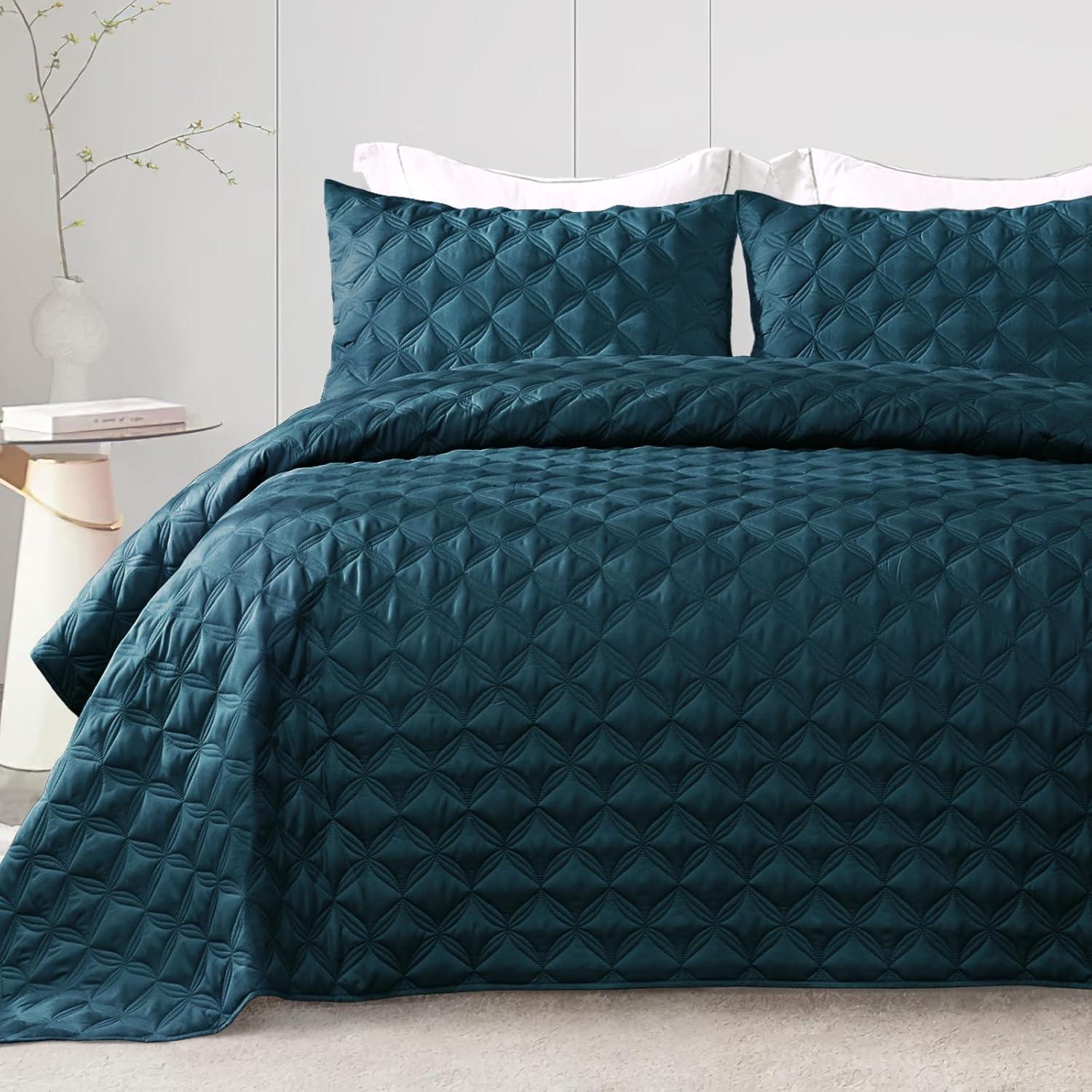 Exclusivo Mezcla Reversible Queen Quilt Set, 3-Piece Lightweight Quilts Soft Bedspreads Bed Coverlets, Navy Blue
