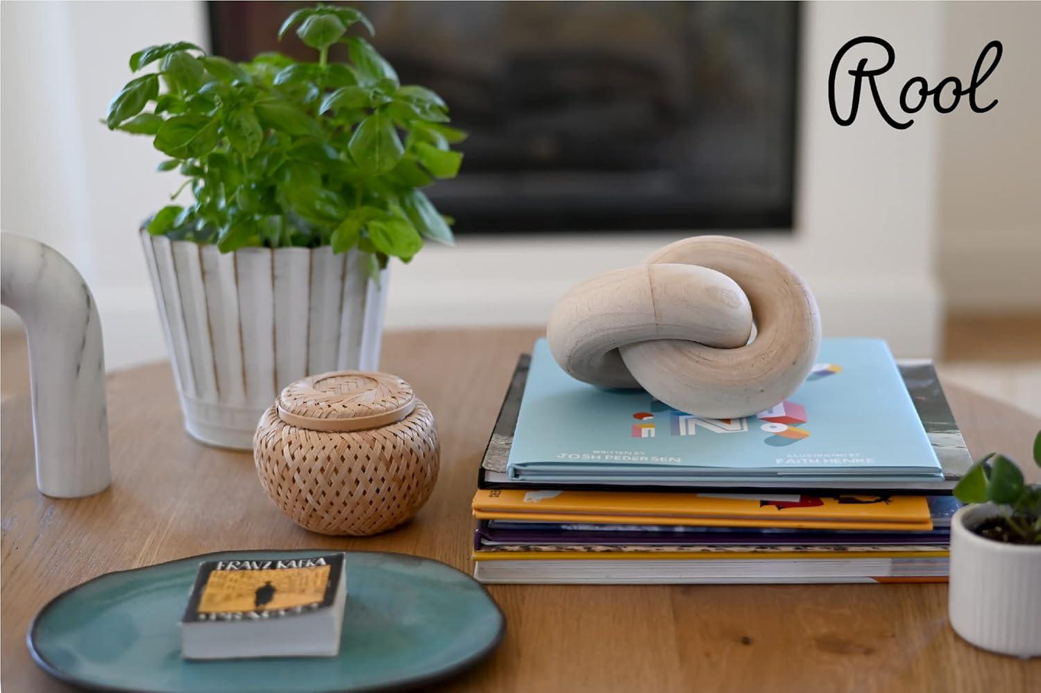 Natural Light Brown Wooden Chain Link Knot Figurine