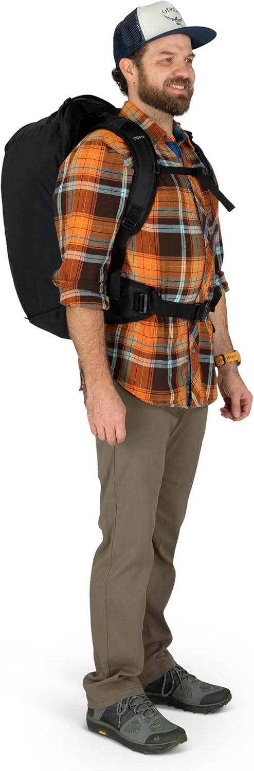 Osprey Farpoint 40 Color: Black, Size: O/S