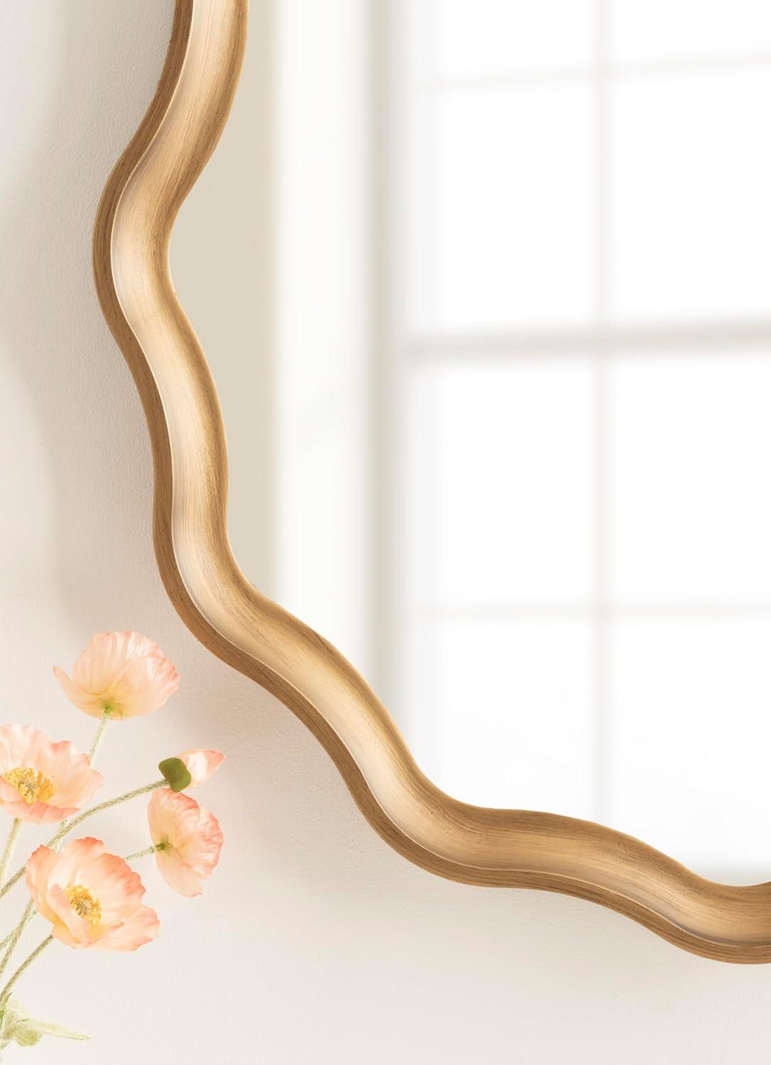 Kate and Laurel Hatherleigh Transitional Round Wooden Wall Mirror, 28 Inch Diameter, Gold, Modern Scalloped Wavy Wood Circle Mirror for Use in Bathroom, Entryway, or Bedroom