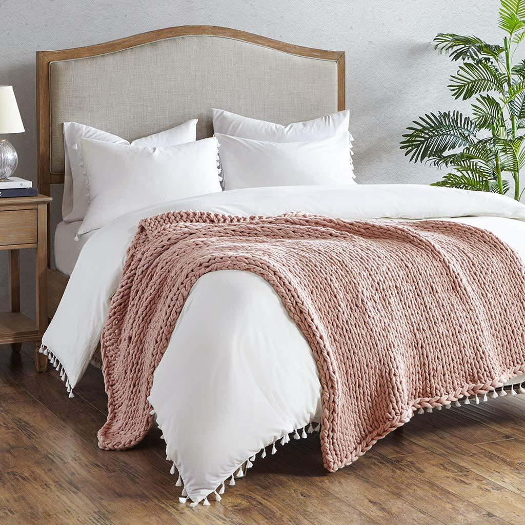 Kelly Clarkson Home Madison Hand Made Chunky Double Knit Throw Blanket