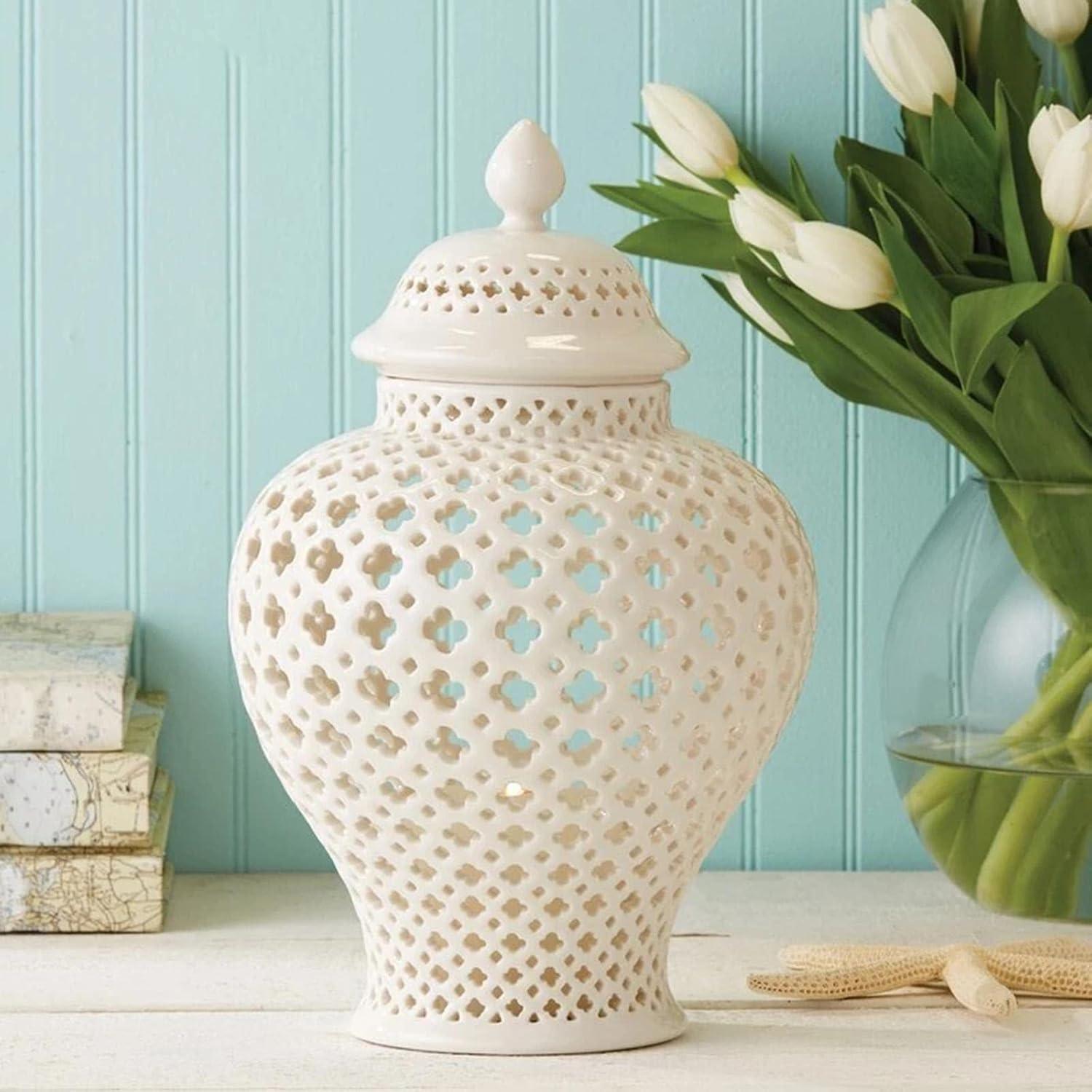 SLGHLSAHG Traditional Pierced Ginger Jar with Lid, Carved Lattice Decorative Temple Jar Ceramic Ginger Jars for Home Decor , white A28769