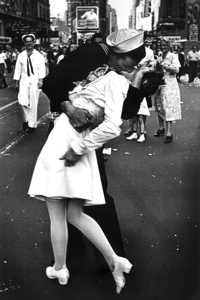Times Square The Kiss on VJ Day Sailor Kissing Woman 1945 Photo Photograph Black White Celebration New York City NYC Cool Wall Art Print Poster 12x18