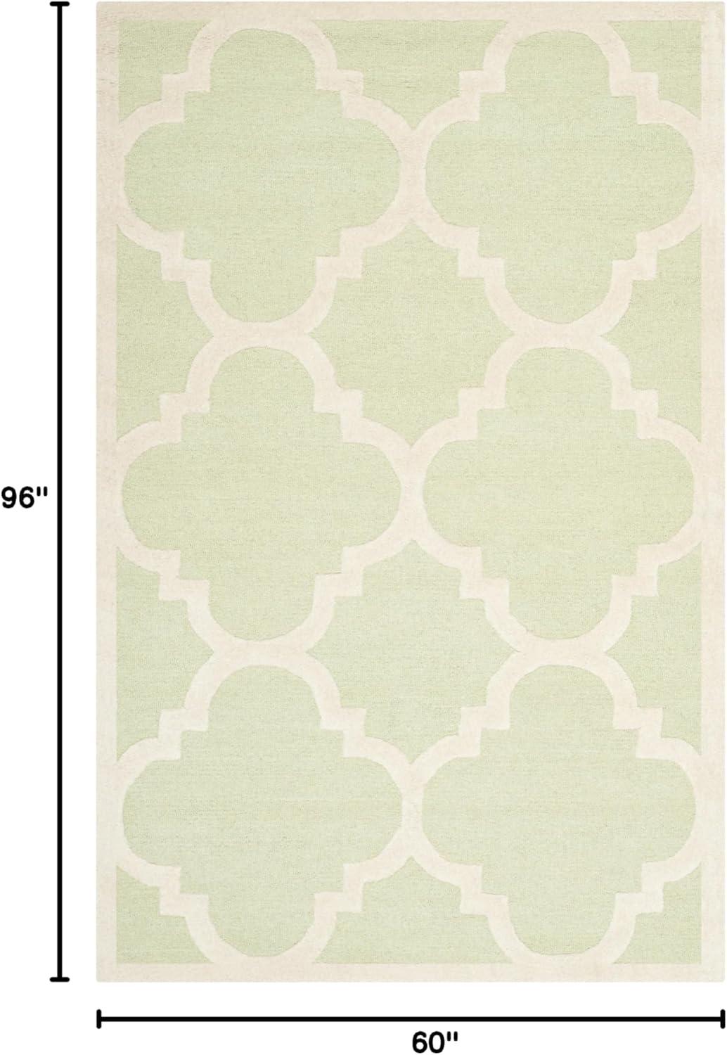 SAFAVIEH Cambridge Justine Geometric Quatrefoil Wool Area Rug, Light Green/Ivory, 5' x 8'