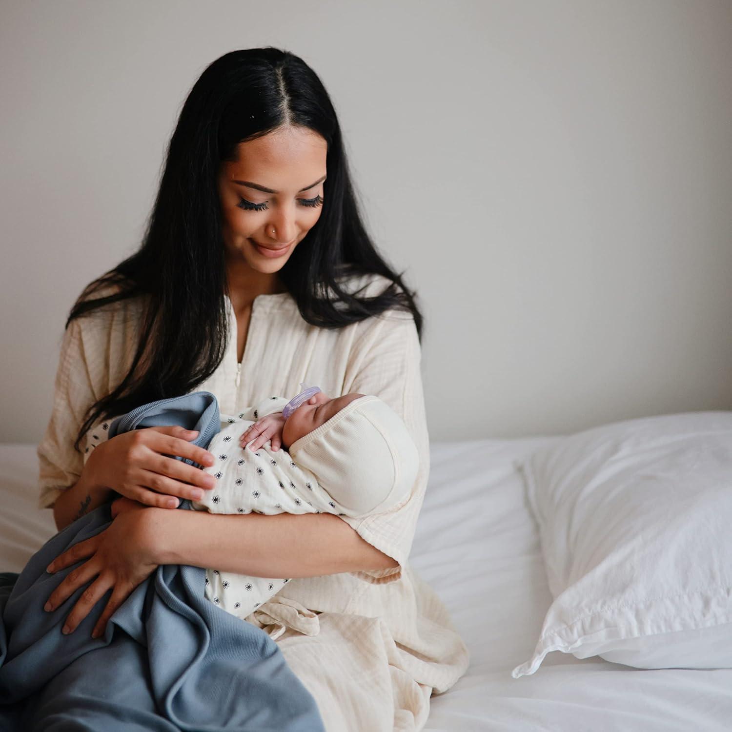 Organic Cotton Muslin Swaddle Blanket Black Daisy One Size