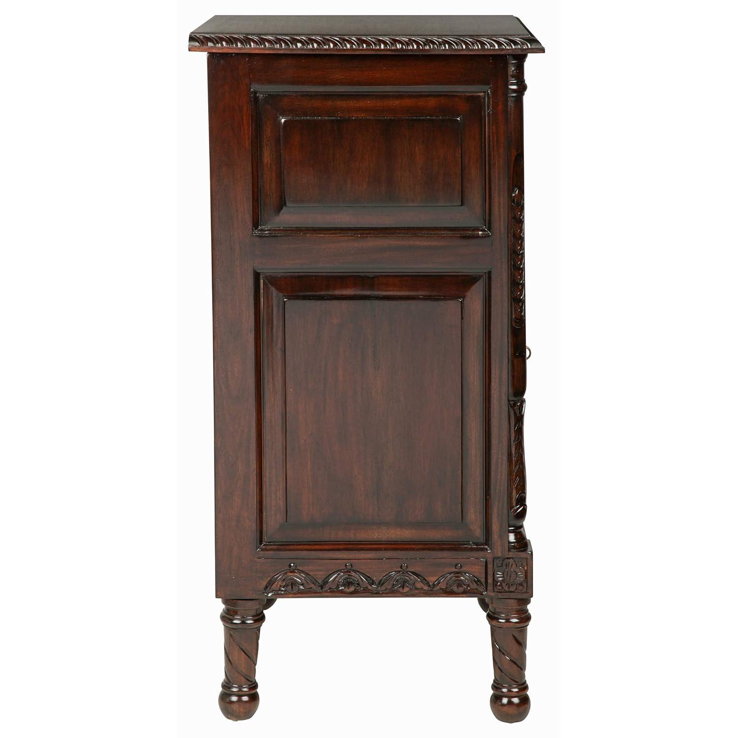 Design Toscano Lord Stanley Nightstand