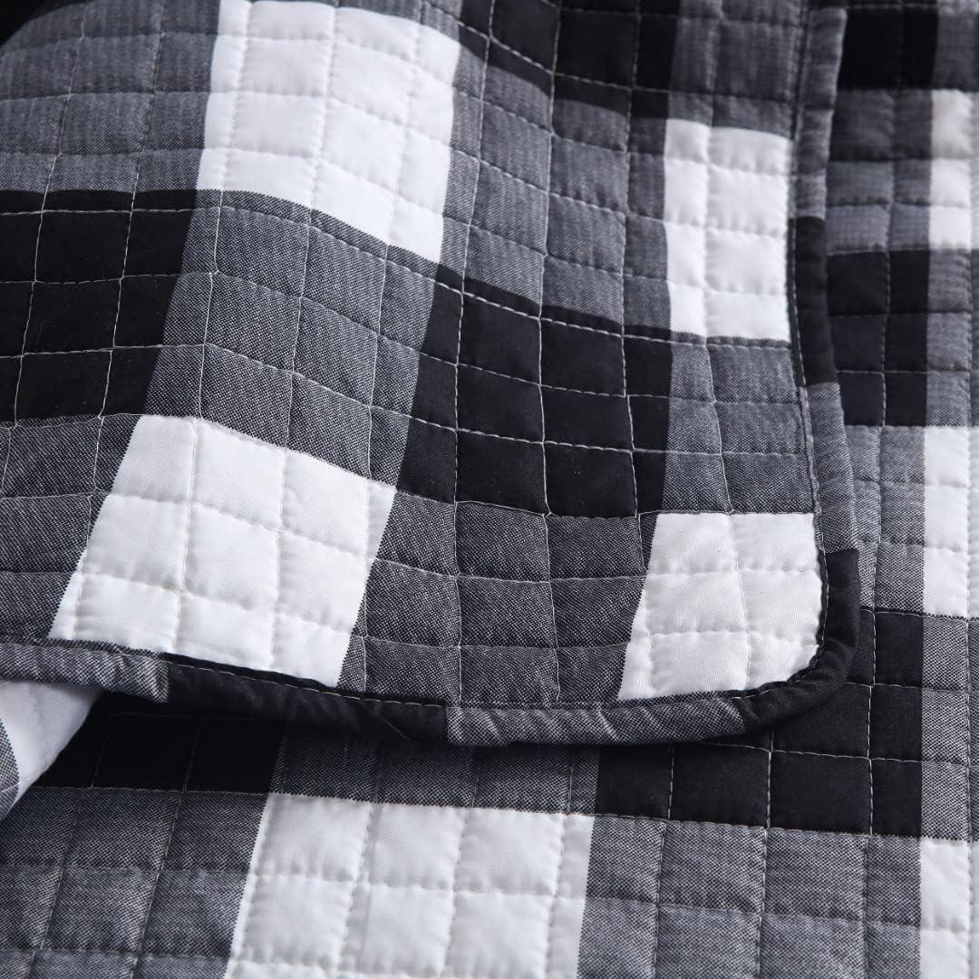 B020 Plaid Quilt Set