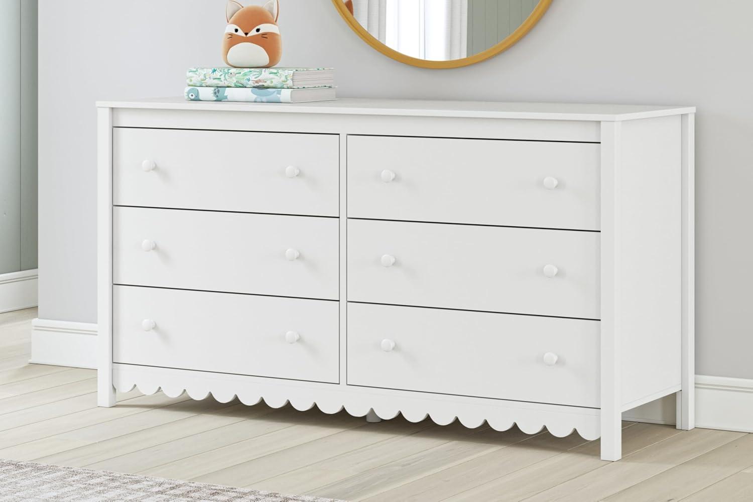 White Transitional 6-Drawer Scalloped Dresser