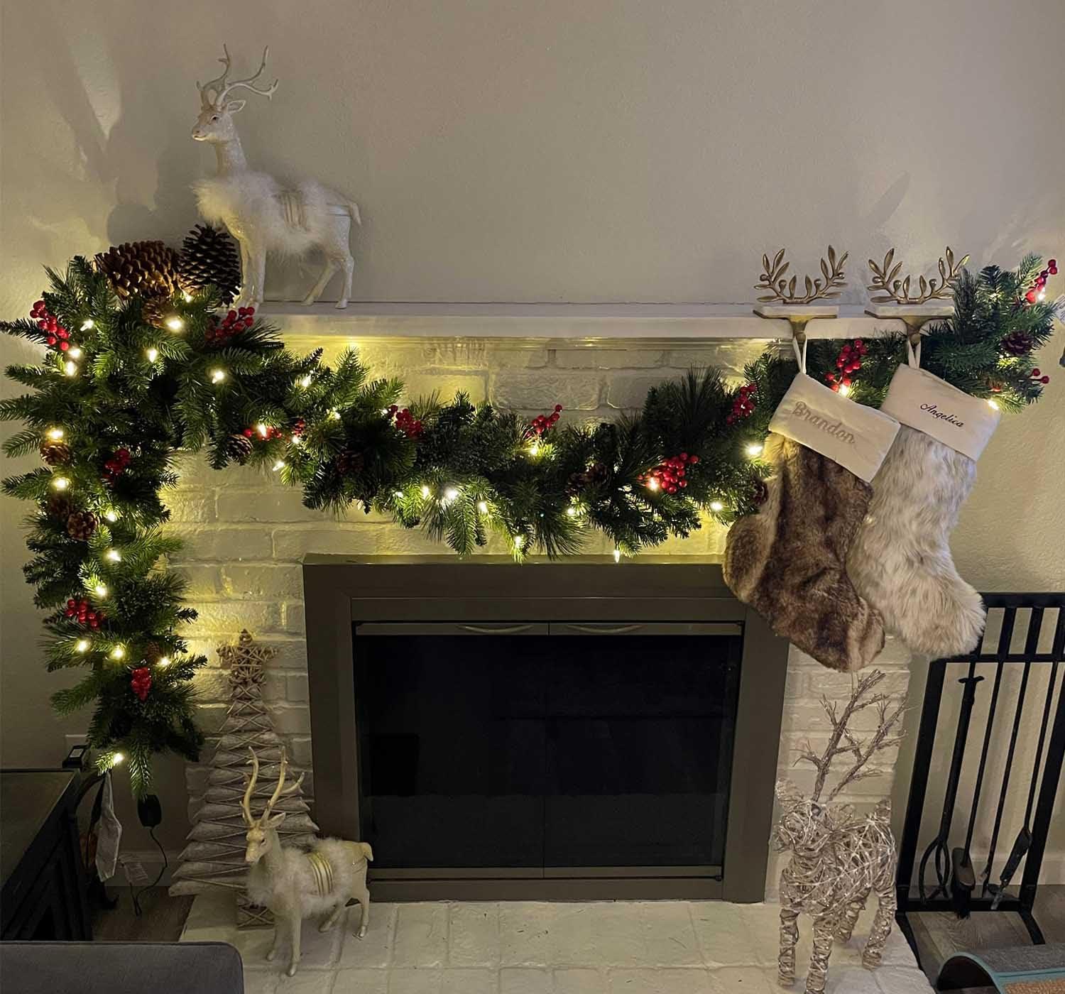 Holzlrgus Red Berries,30 Pack Artificial Red Berry Stems for Christmas Tree Decorations, Crafts, Holiday and Home Decor,10.2 Inch