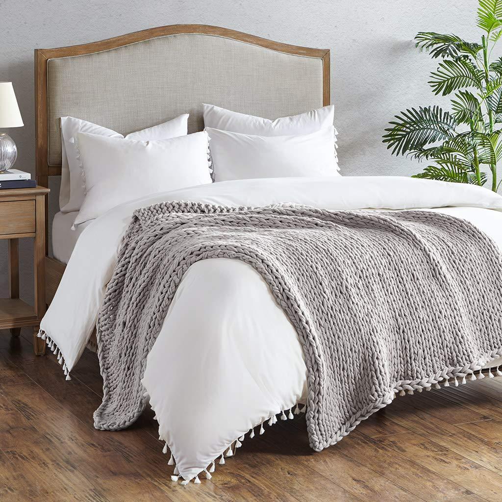 Kelly Clarkson Home Madison Hand Made Chunky Double Knit Throw Blanket