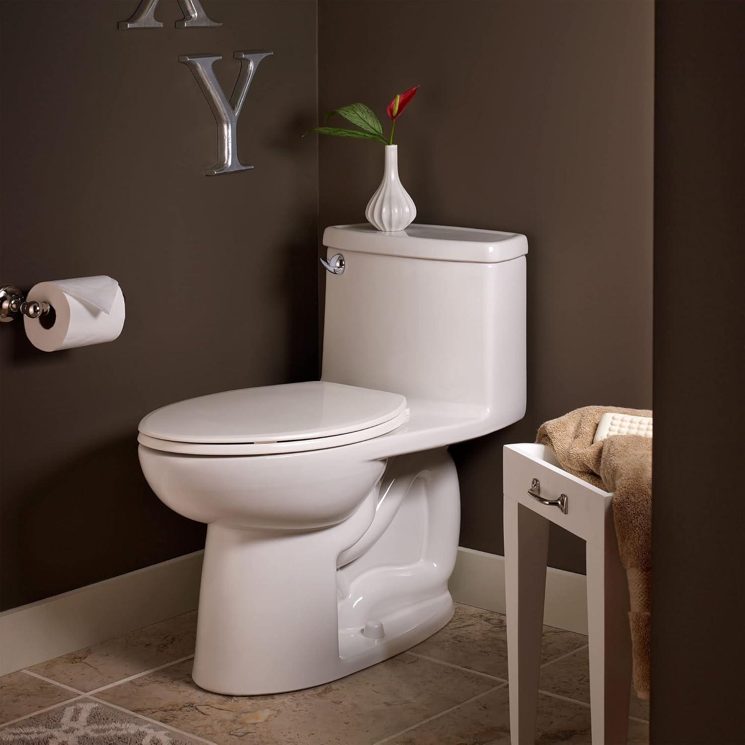 American Standard Compact Cadet 3 Flowise 4 Toilet with Seat Elongated Chair Height