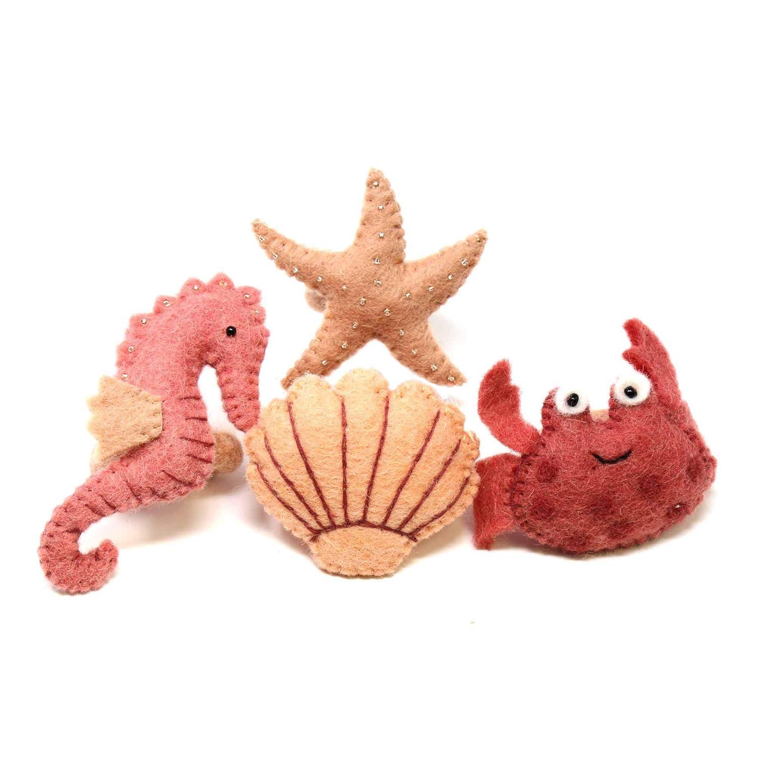 The Curated Nomad  Thrift Handmade Seashore Napkin Rings (Set of 4)