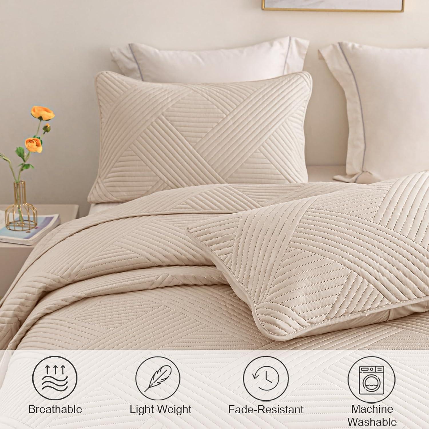 Whale Flotilla 3-Piece Brich Beige Embossed Quilt Bedding Sets, King