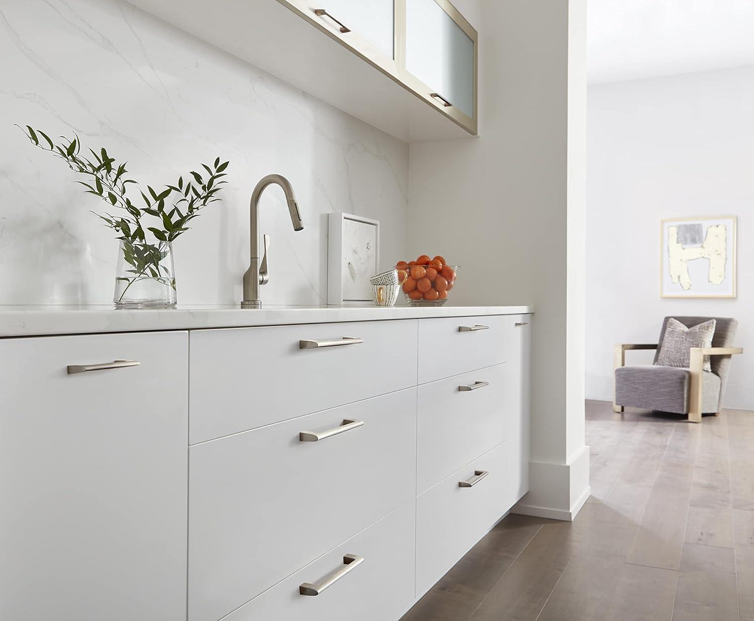 Riva 6 5/16" Center to Center Bar Pull