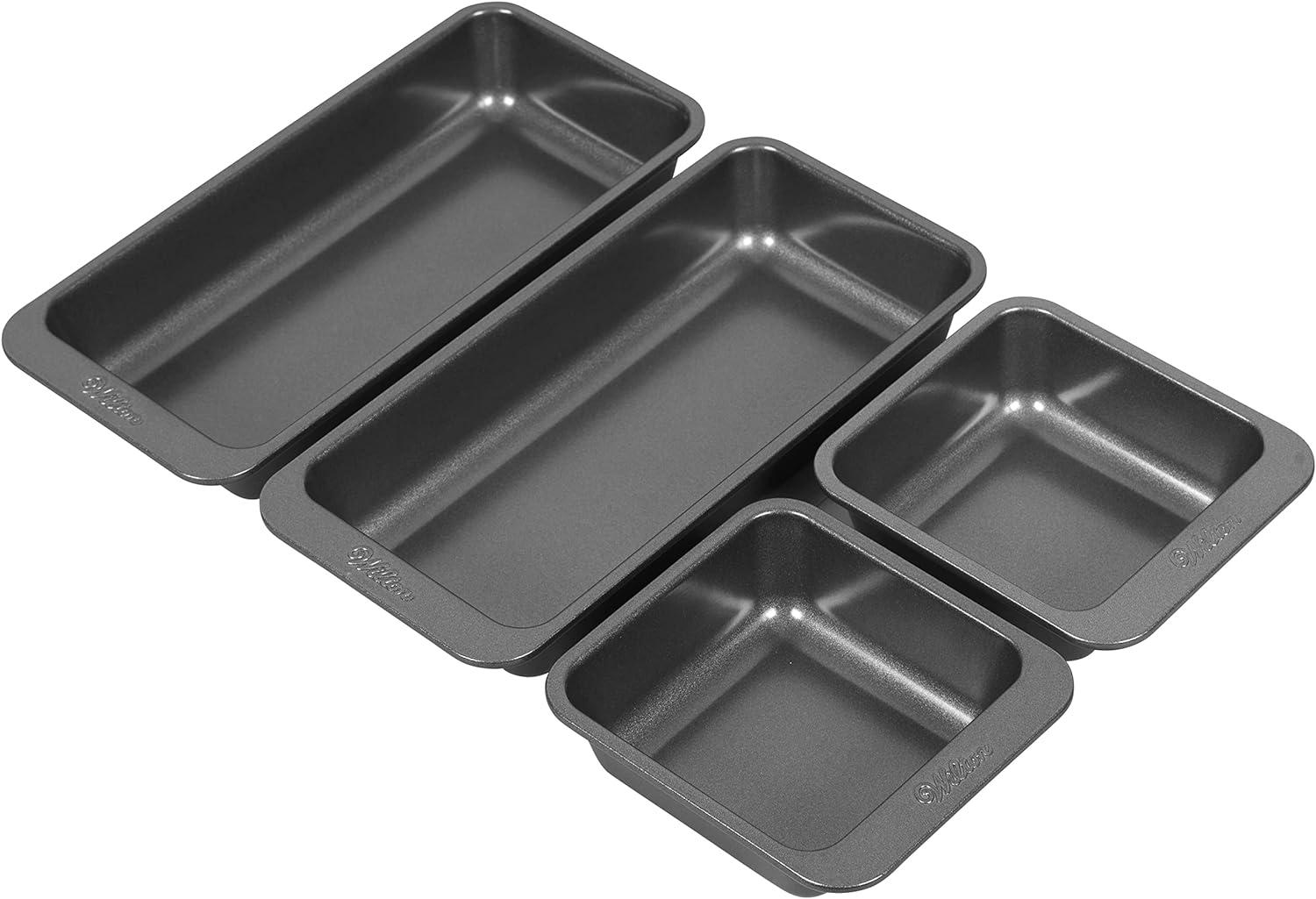 Wilton 4-Piece Non-Stick Square and Oblong Baking Pan Set