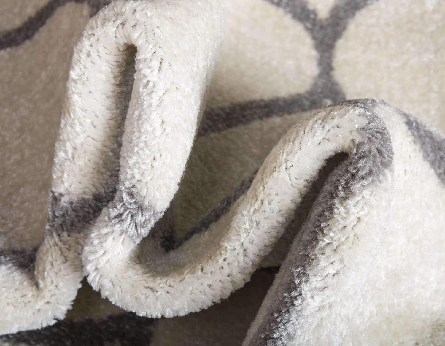 Unique Loom 7' 0 x 7' 0 Trellis Frieze Rounded Ivory Area Rug