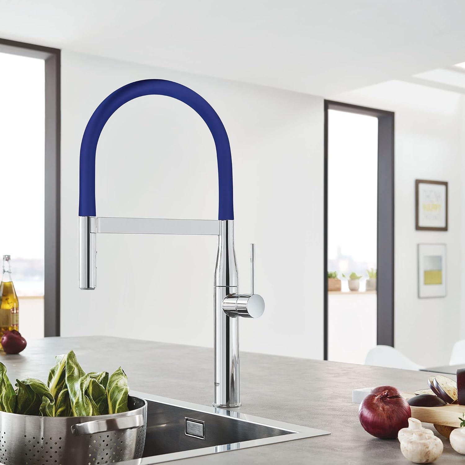 Modern Chrome Kitchen Faucet with 360° Swivel and Pull-Down Spray