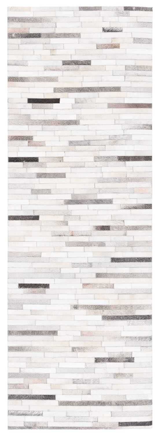 Studio Leather STL809 Hand Woven Runner Rug - Ivory/Grey - 2'3"x7' - Safavieh.