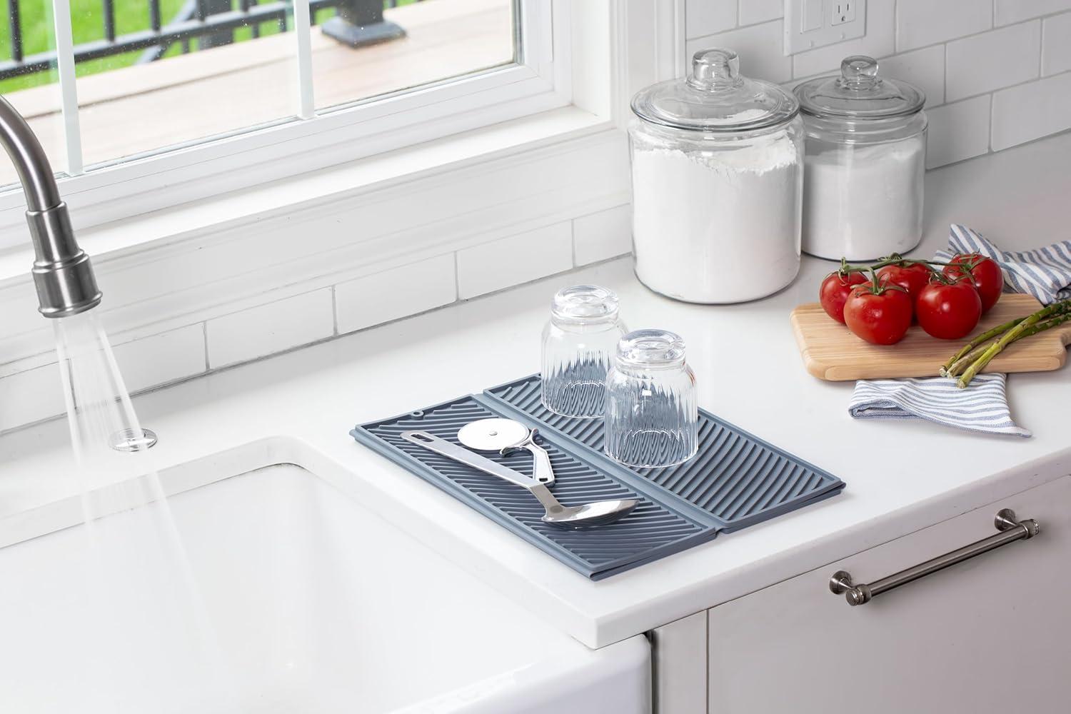 Better Houseware Expandable Silicone Drying Mat in Gray