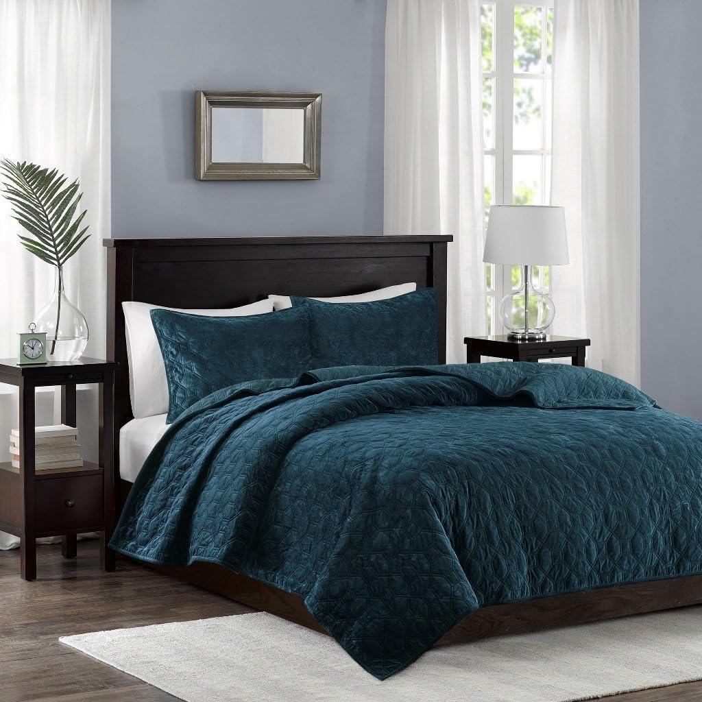 Harper 3 Piece Velvet Quilt Set