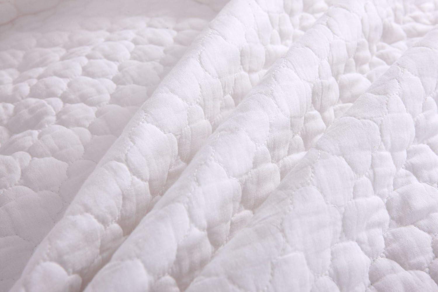 MarCielo WhiteCT Quilt Peony Cotton Geometric Shapes Quilt Set