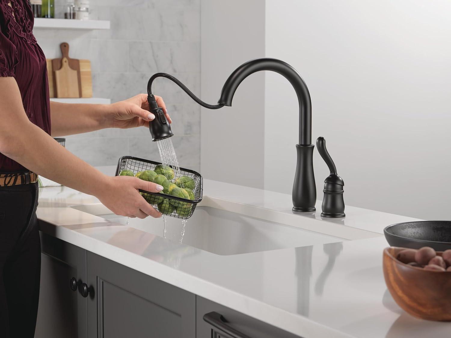 Leland Pull Down Sprayer Kitchen Sink Faucet, Single Handle Kitchen Faucet