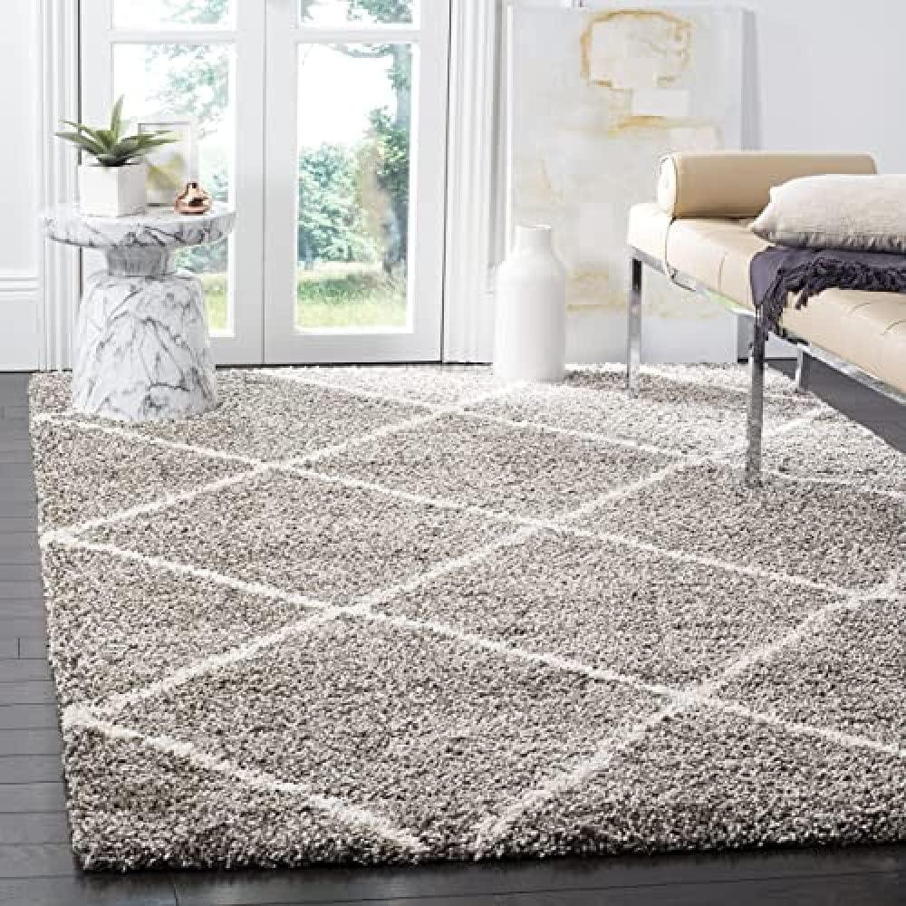 Grey and Ivory Diamond Shag Area Rug, 5'3" x 7'6"