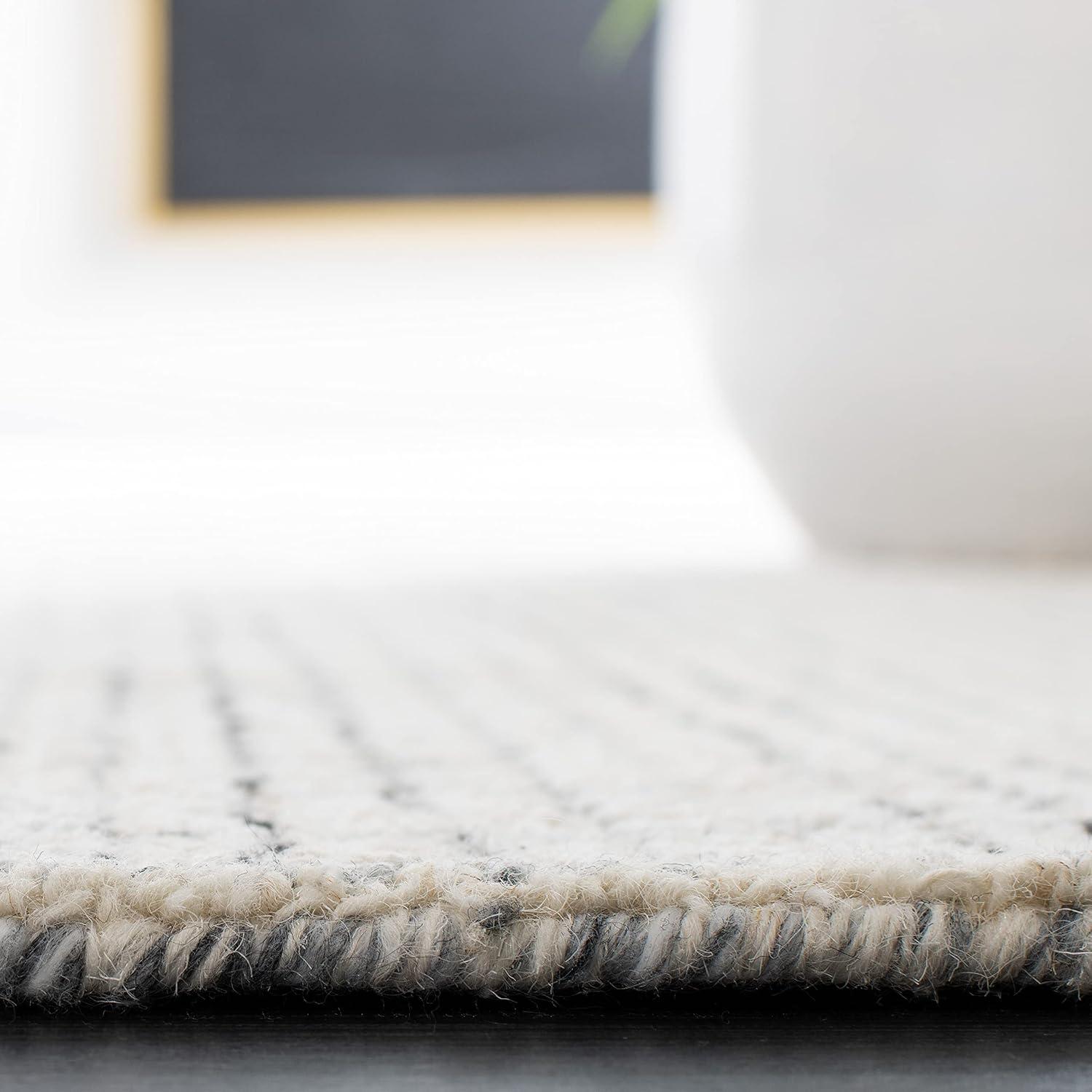Abstract ABT470 Handmade Indoor Accent Rug - Ivory/Grey - 2'x3' - Safavieh