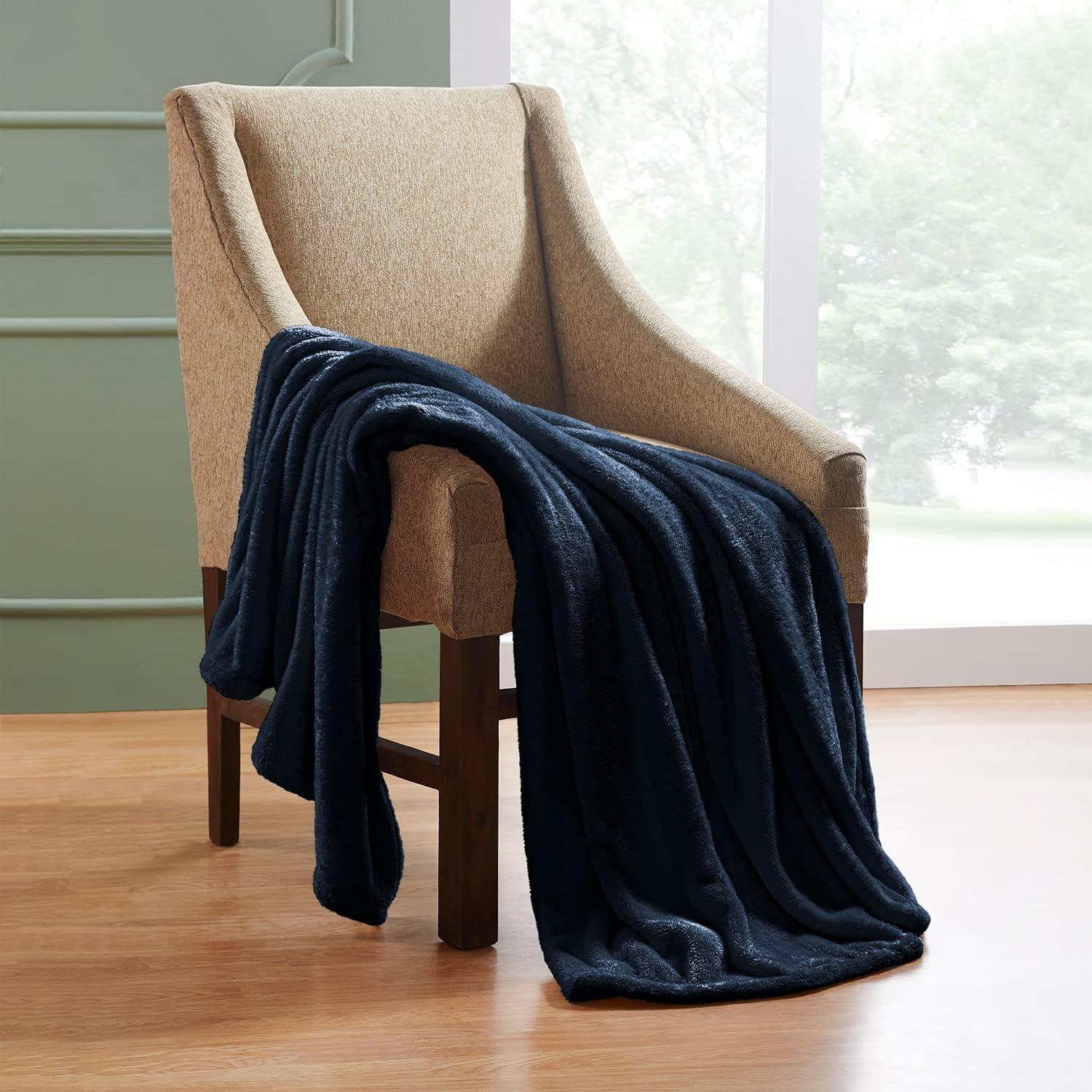 Superior Superior Solid Polyester Reversible All-Season Fleece Throws Blanket