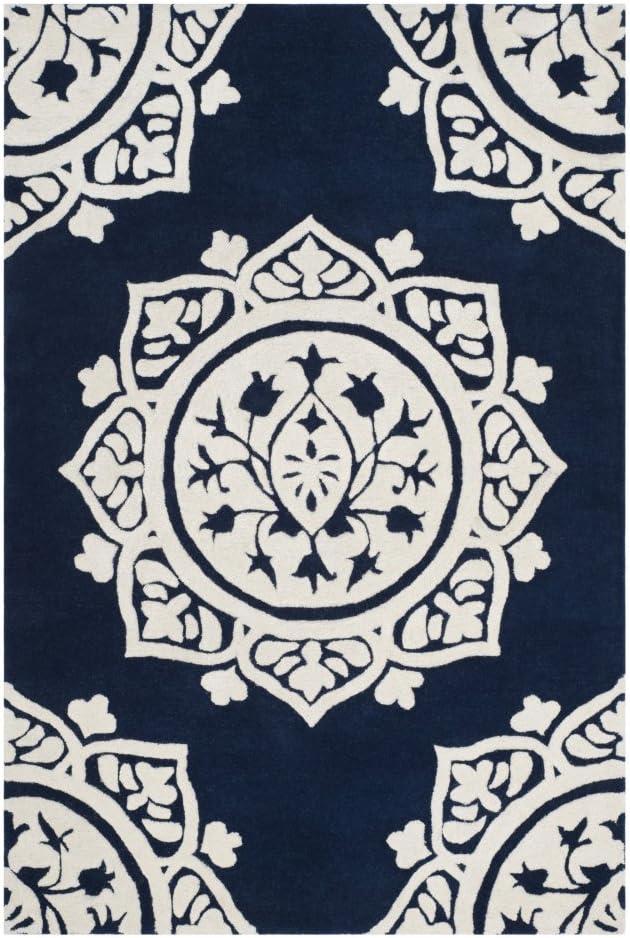 SAFAVIEH Micro-Loop Hailey Medallion Area Rug, Navy/Ivory, 4' x 6'