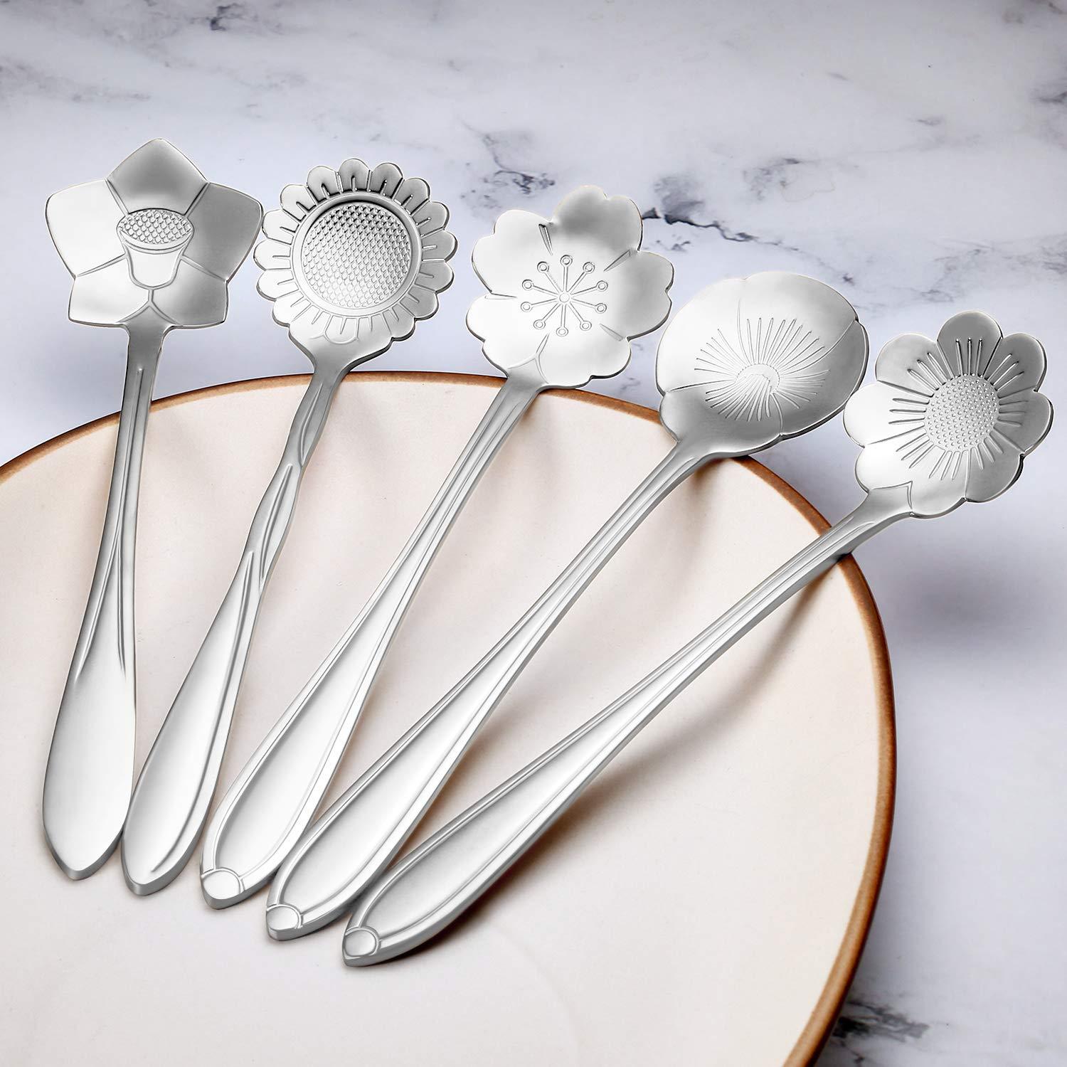 Chengu 8 Pieces Flower Coffee Tea Spoons Stainless Steel Sugar Spoons Tea Party Flower Fancy Tableware Set Stir Bar Creative Stirring Teaspoon, 8 Different Patterns(Silver)