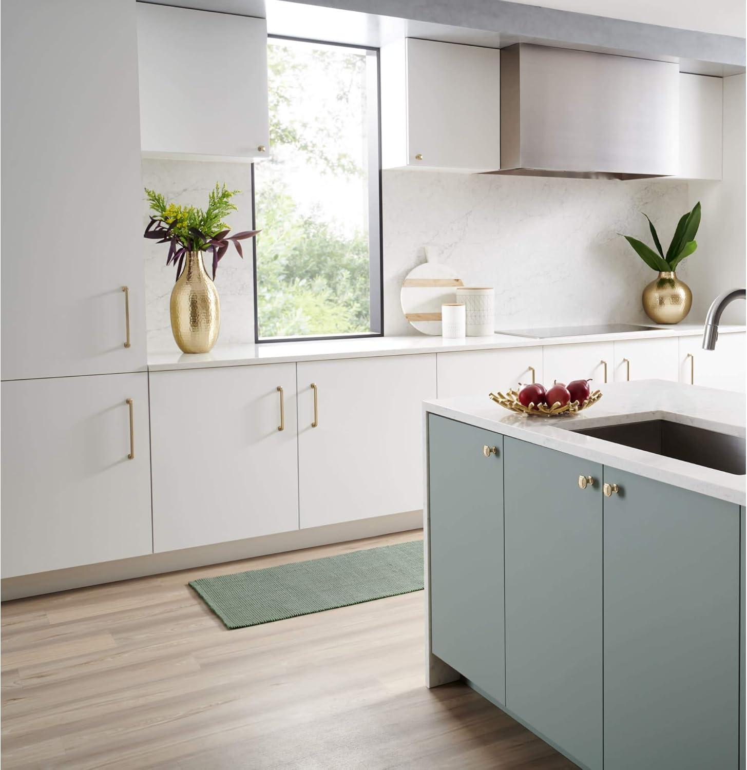 Top Knobs Emerald Bar pull