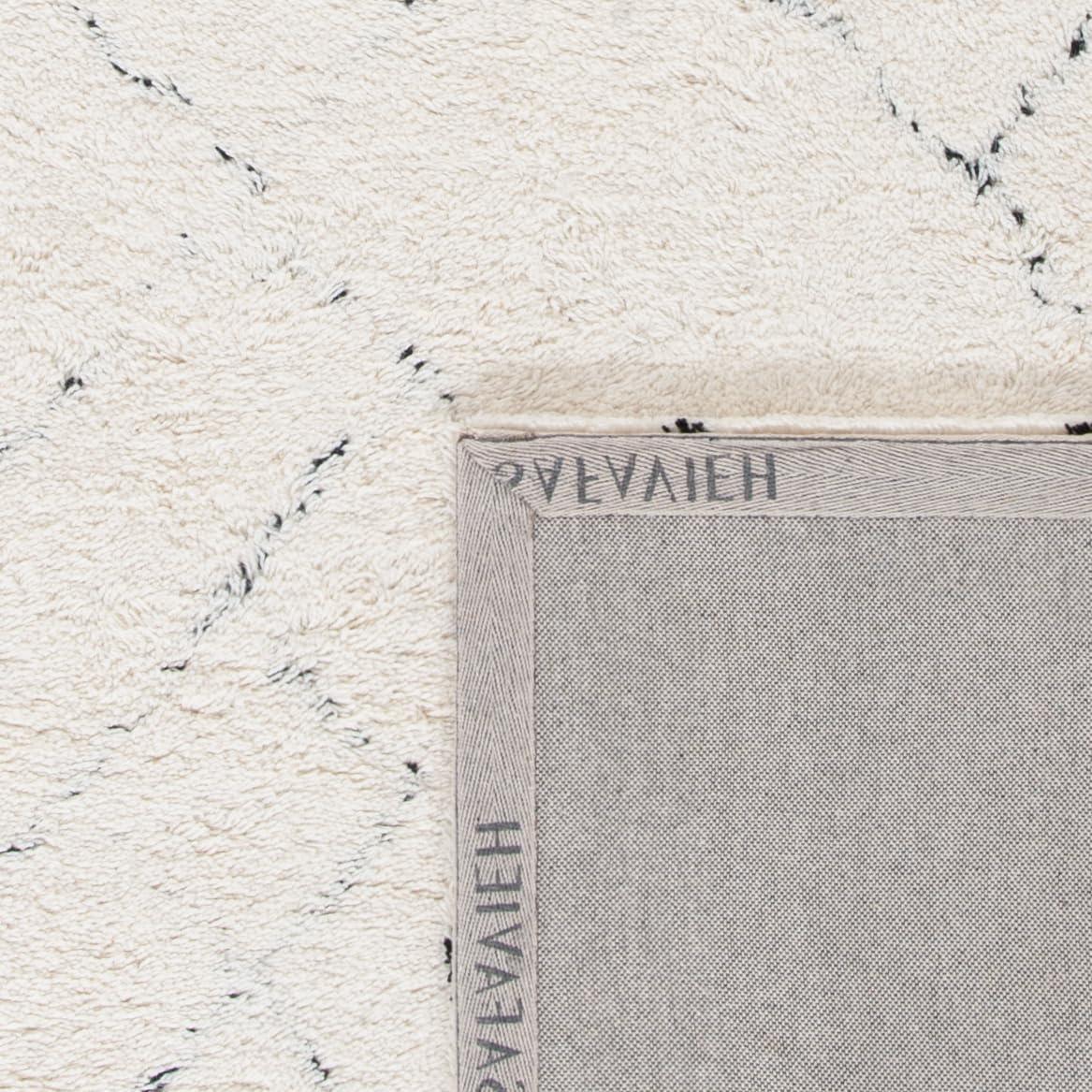 Casablanca CSB914 Hand Tufted Runner Rug - Ivory/Black - 2'3"x8' - Safavieh.