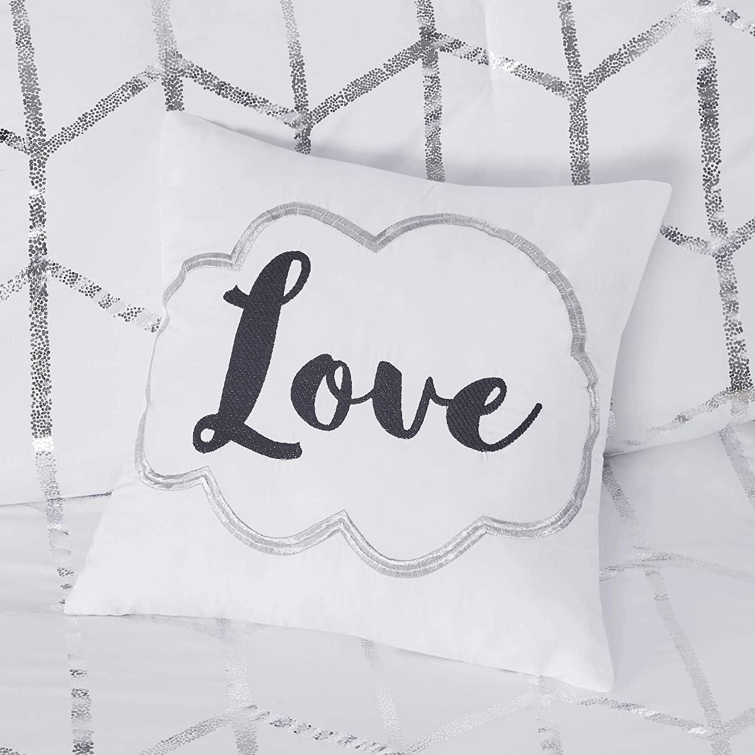 Intelligent Design Raina Metallic Printed Comforter Set