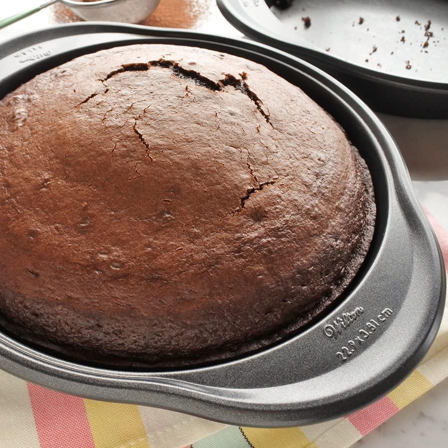 Wilton Wilton Advance Select Premium Non Stick 9 Inch Round Cake Pan